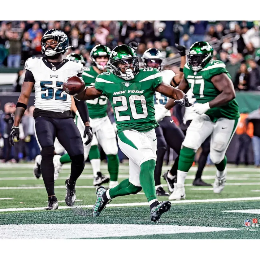 Photos|Prints & Artwork^New York Jets Breece Hall Unsigned Game Winning TD Vs. Eagles Photograph