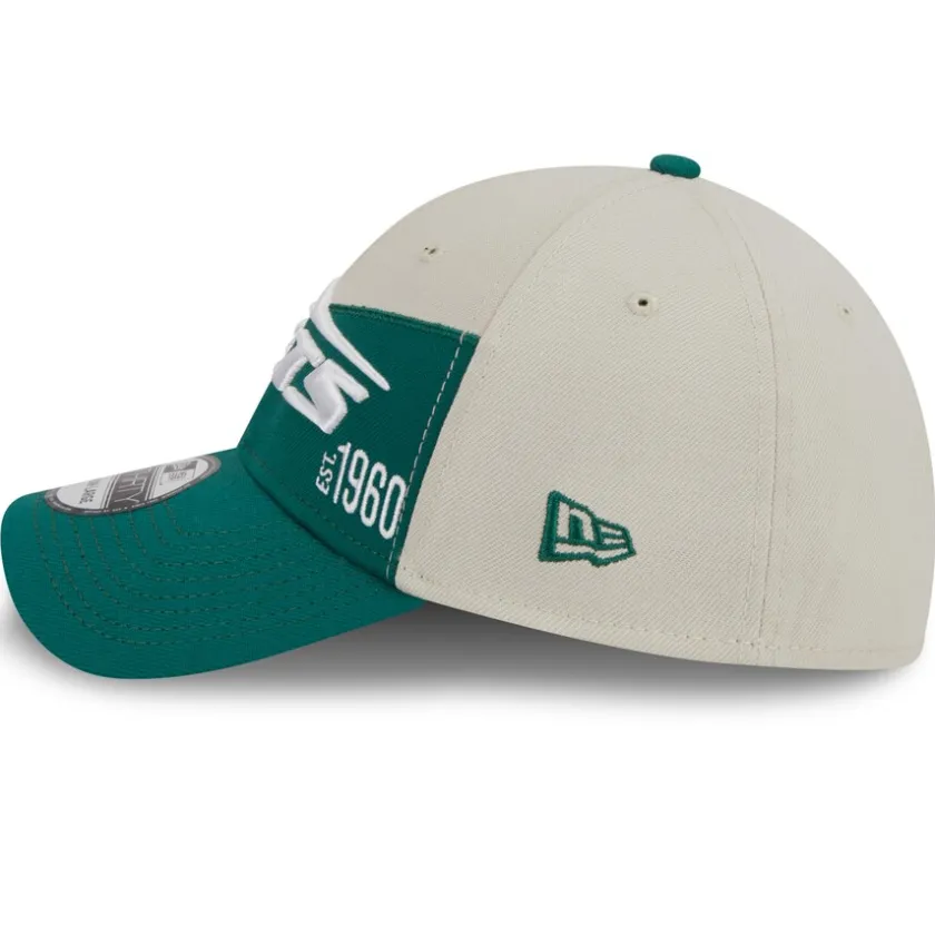 Flex^New York Jets Men's New Era Cream/Kelly Green 2023 Sideline Historic 39THIRTY Flex Hat